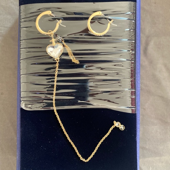 Swarovski asymmetrical earrings - Picture 2 of 6